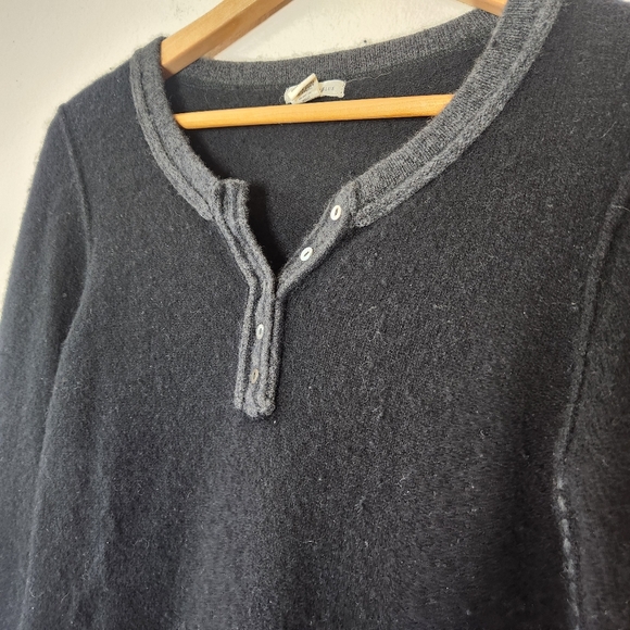 Christopher Blue Women's Small Black Cashmere Knit Sweater V-neck Soft Pullover - Picture 3 of 4